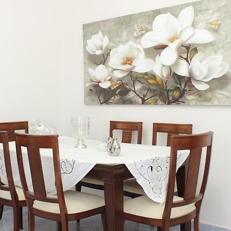 Leva'S Apartments Sarande Bagian luar foto